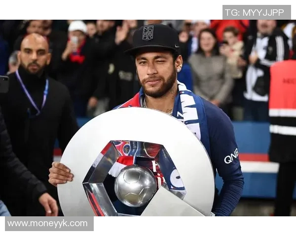 巴黎圣日耳曼队夺得法甲冠军，内马尔表现出色赢得球迷认可