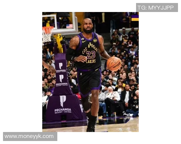 湖人击败老鹰,浓眉砍下29分,再现王者风范 湖人击败老鹰,浓眉砍下29分,再现王者风范