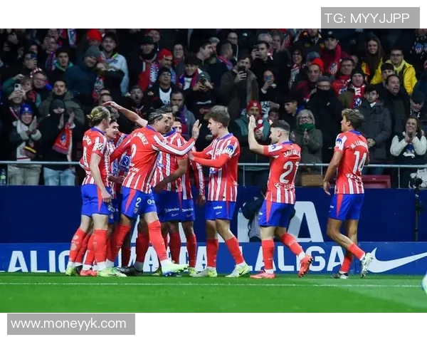 塞维利亚主场大胜马德里竞技，继续稳居西甲榜首！